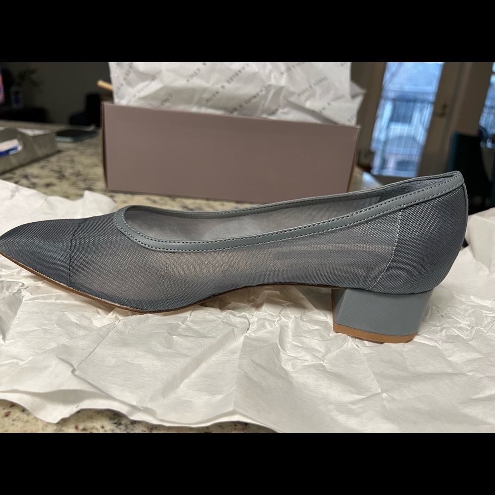 Ladies Shoe - Size 7 - Charles & Keith